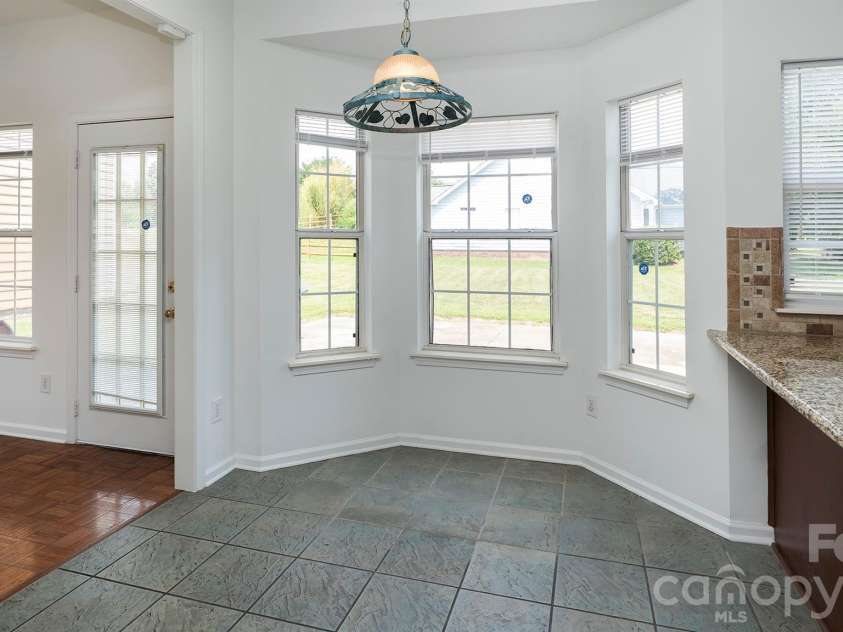 11807 Song Sparrow Lane, Charlotte, NC 28269.  MLS# CAR4391821, YatesRealty ID 29310. 