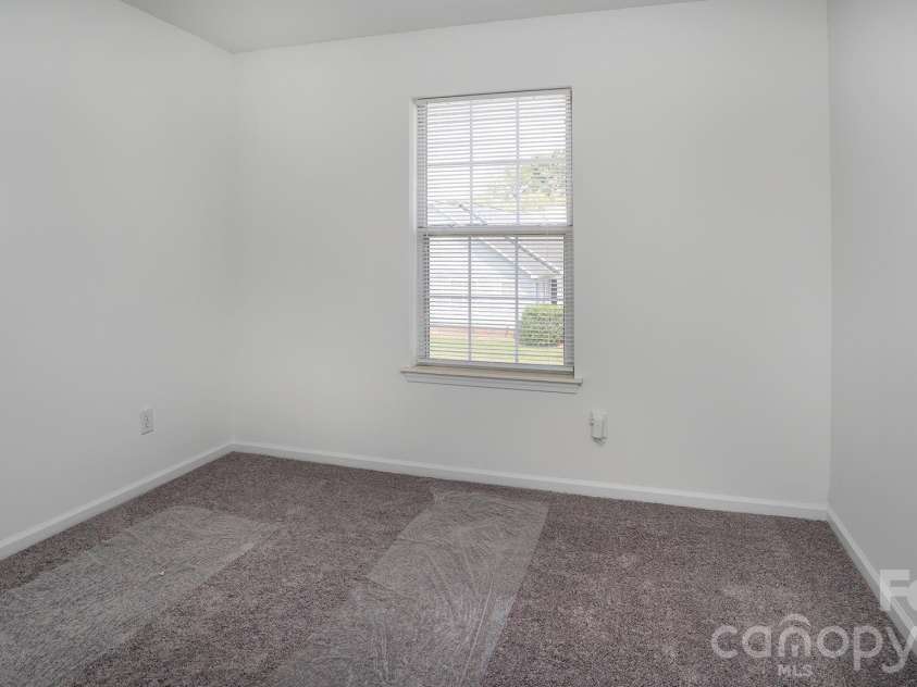 11807 Song Sparrow Lane, Charlotte, NC 28269.  MLS# CAR4391821, YatesRealty ID 29310. 
