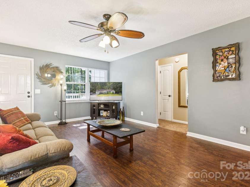 125 Mills Forest Lane, Mooresville, NC 28117.  MLS# CAR4284416, YatesRealty ID 29311. 