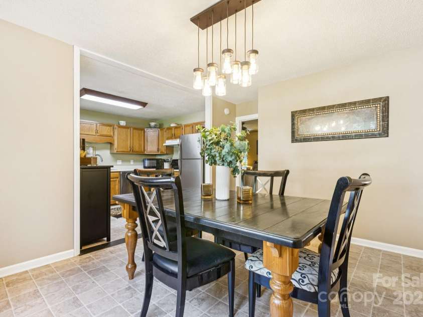 125 Mills Forest Lane, Mooresville, NC 28117.  MLS# CAR4284416, YatesRealty ID 29311. 
