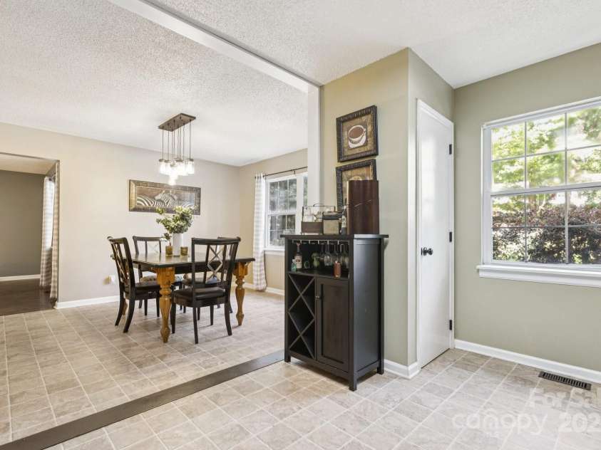 125 Mills Forest Lane, Mooresville, NC 28117.  MLS# CAR4284416, YatesRealty ID 29311. 