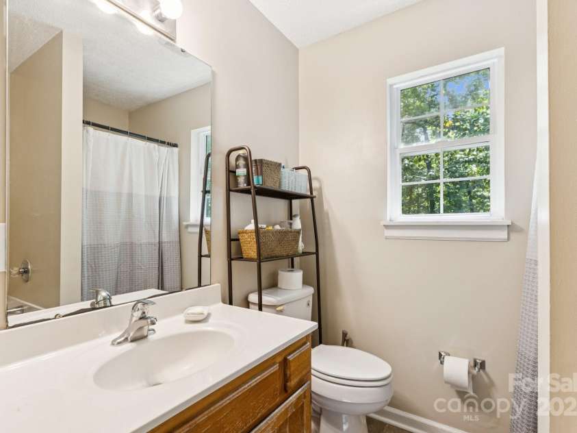 125 Mills Forest Lane, Mooresville, NC 28117.  MLS# CAR4284416, YatesRealty ID 29311. 