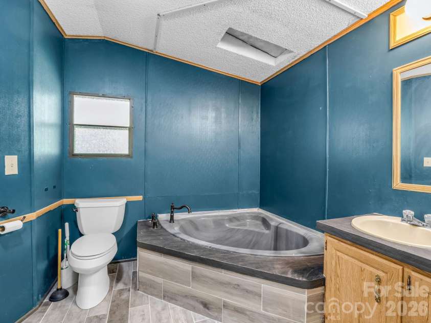 8 Don Felmet Road, Leicester, NC 28748.  MLS# CAR4390735, YatesRealty ID 29311. 