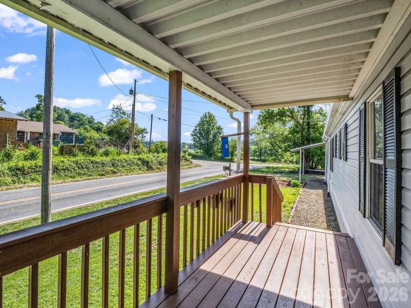8 Don Felmet Road, Leicester, NC 28748.  MLS# CAR4390735, YatesRealty ID 29311. 
