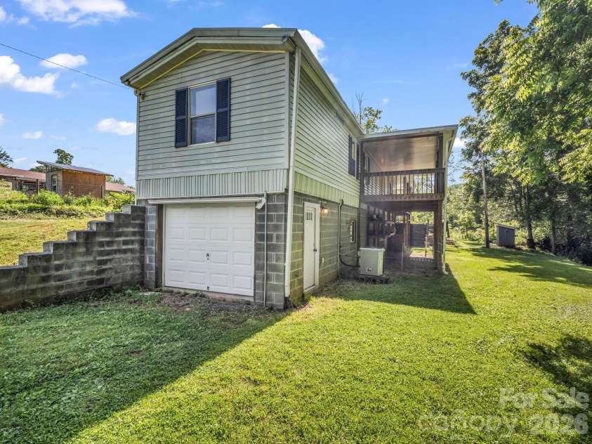 8 Don Felmet Road, Leicester, NC 28748.  MLS# CAR4390735, YatesRealty ID 29311. 