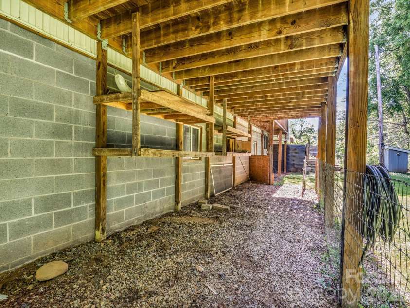 8 Don Felmet Road, Leicester, NC 28748.  MLS# CAR4390735, YatesRealty ID 29311. 