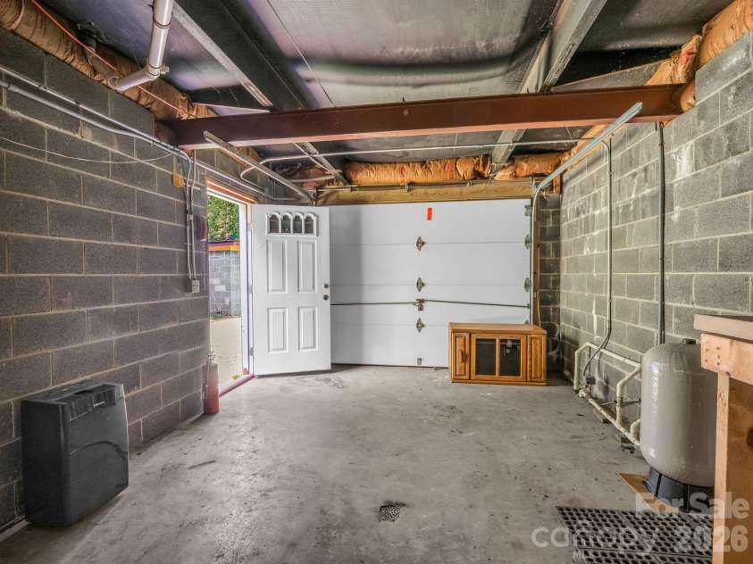 8 Don Felmet Road, Leicester, NC 28748.  MLS# CAR4390735, YatesRealty ID 29311. 