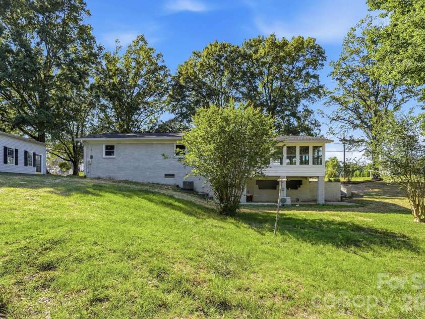 1524 Williams Road, Lewisville, NC 27023.  MLS# CAR4391321, YatesRealty ID 29312. 