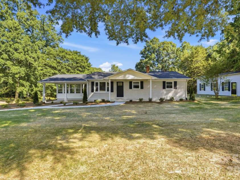 1524 Williams Road, Lewisville, NC 27023.  MLS# CAR4391321, YatesRealty ID 29312. 