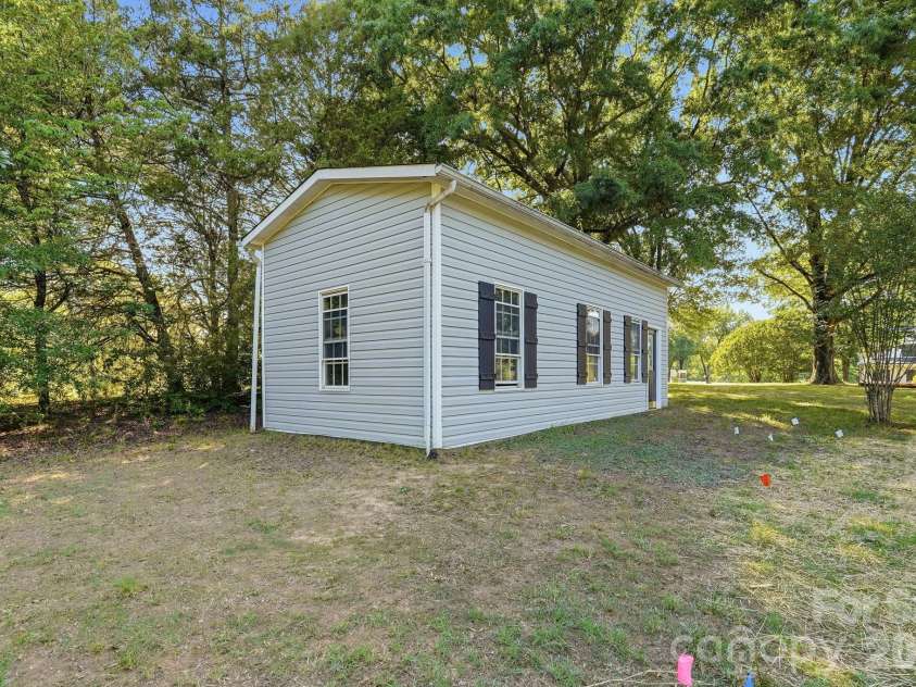 1524 Williams Road, Lewisville, NC 27023.  MLS# CAR4391321, YatesRealty ID 29312. 