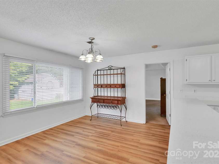 10109 Crayton Drive, Charlotte, NC 28269.  MLS# CAR4274377, YatesRealty ID 29313. 