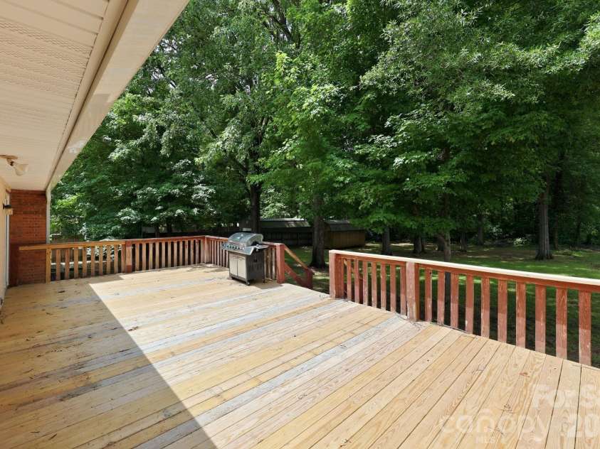 302 Mccoy Road, Salisbury, NC 28144.  MLS# CAR4390796, YatesRealty ID 29314. 