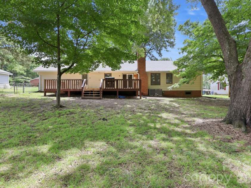 302 Mccoy Road, Salisbury, NC 28144.  MLS# CAR4390796, YatesRealty ID 29314. 