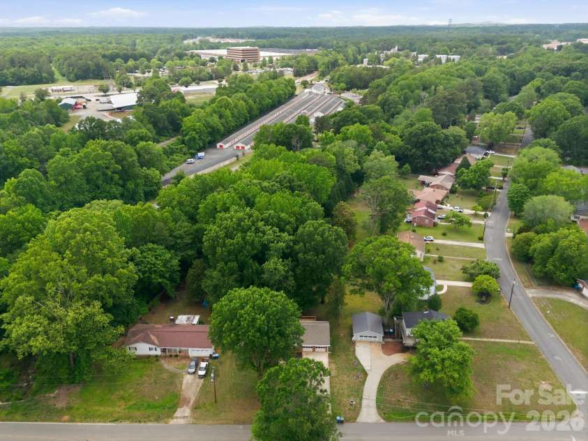 302 Mccoy Road, Salisbury, NC 28144.  MLS# CAR4390796, YatesRealty ID 29314. 