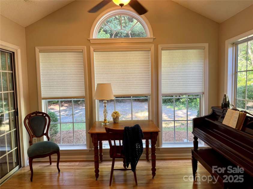 21120 Cold Spring Lane, Cornelius, NC 28031.  MLS# CAR4276142, YatesRealty ID 29315. Sun Room with vaulted ceiling.