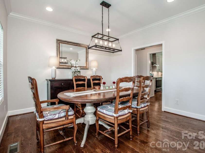 3211 Oakdale Road, Charlotte, NC 28216.  MLS# CAR4380847, YatesRealty ID 29315. Formal dining
