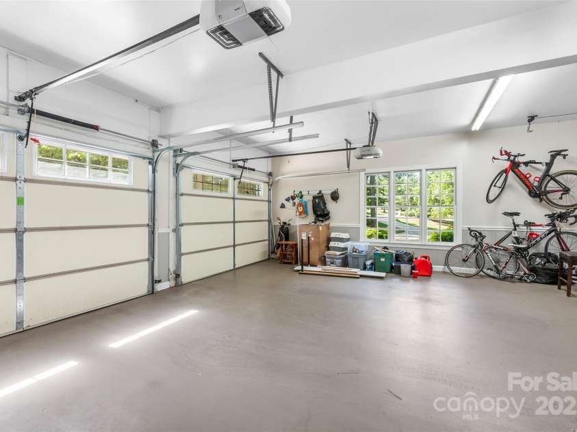 104 Tallwood Drive, Shelby, NC 28152.  MLS# CAR4280185, YatesRealty ID 29316. 