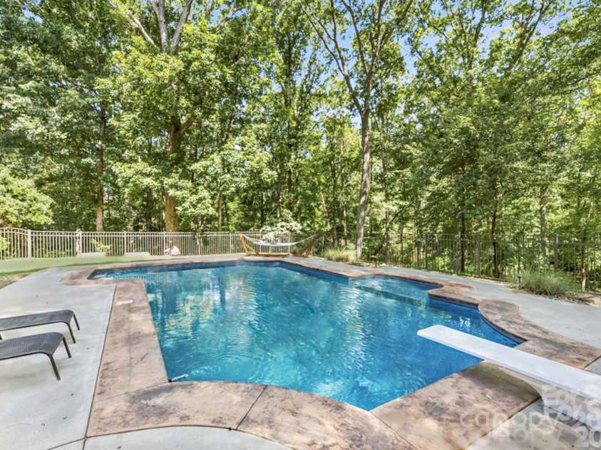 104 Tallwood Drive, Shelby, NC 28152.  MLS# CAR4280185, YatesRealty ID 29316. 