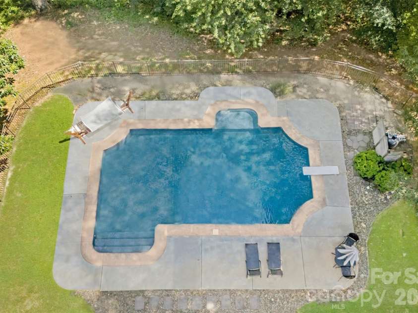 104 Tallwood Drive, Shelby, NC 28152.  MLS# CAR4280185, YatesRealty ID 29316. 