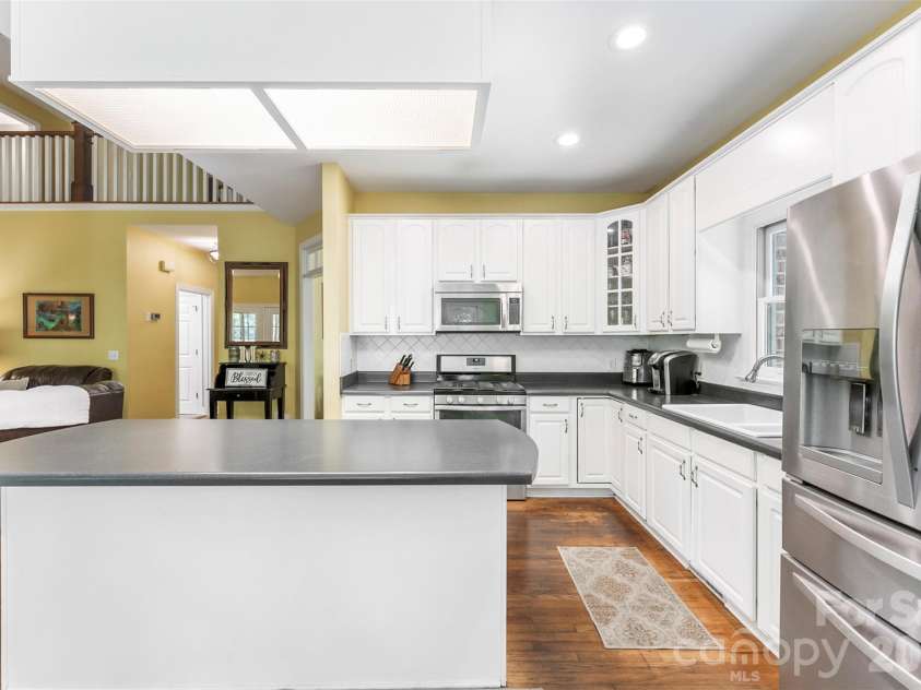 104 Tallwood Drive, Shelby, NC 28152.  MLS# CAR4280185, YatesRealty ID 29316. 