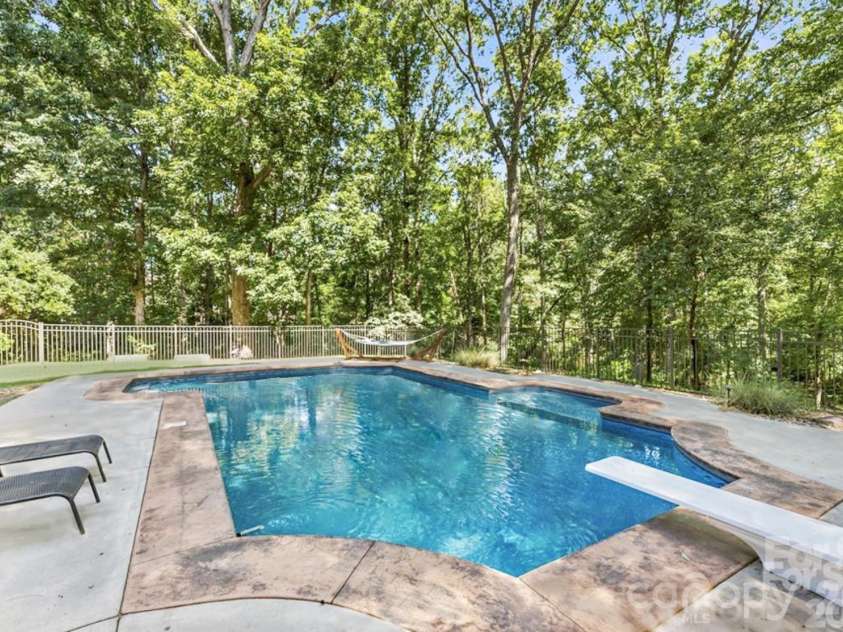 104 Tallwood Drive, Shelby, NC 28152.  MLS# CAR4280185, YatesRealty ID 29316. 