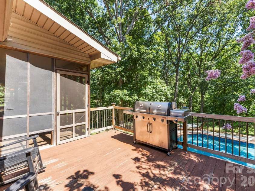 104 Tallwood Drive, Shelby, NC 28152.  MLS# CAR4280185, YatesRealty ID 29316. Deck