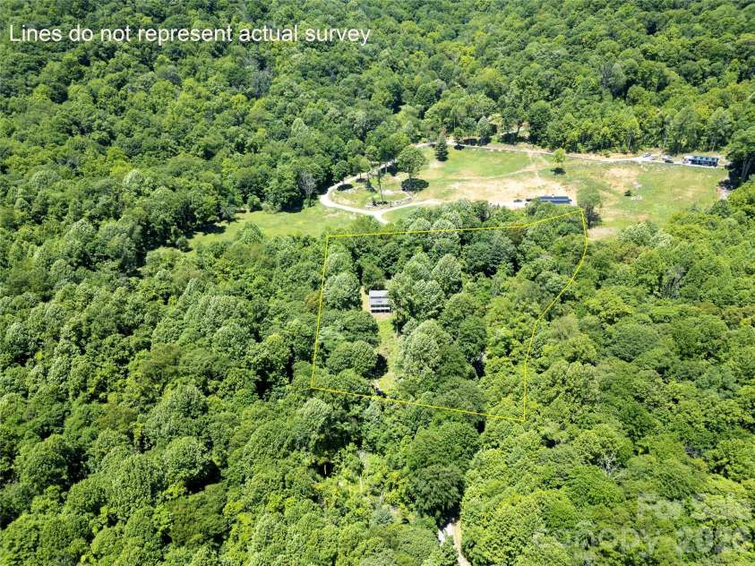 1621 Upward Way, Waynesville, NC 28786.  MLS# CAR4385302, YatesRealty ID 29316. 
