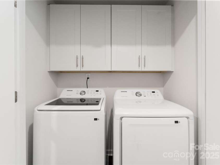 1824 Purser Drive, Charlotte, NC 28215.  MLS# CAR4285600, YatesRealty ID 29317. 