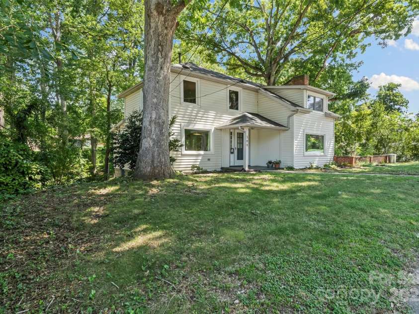 300 Patton Street, Morganton, NC 28655.  MLS# CAR4286372, YatesRealty ID 29318. 