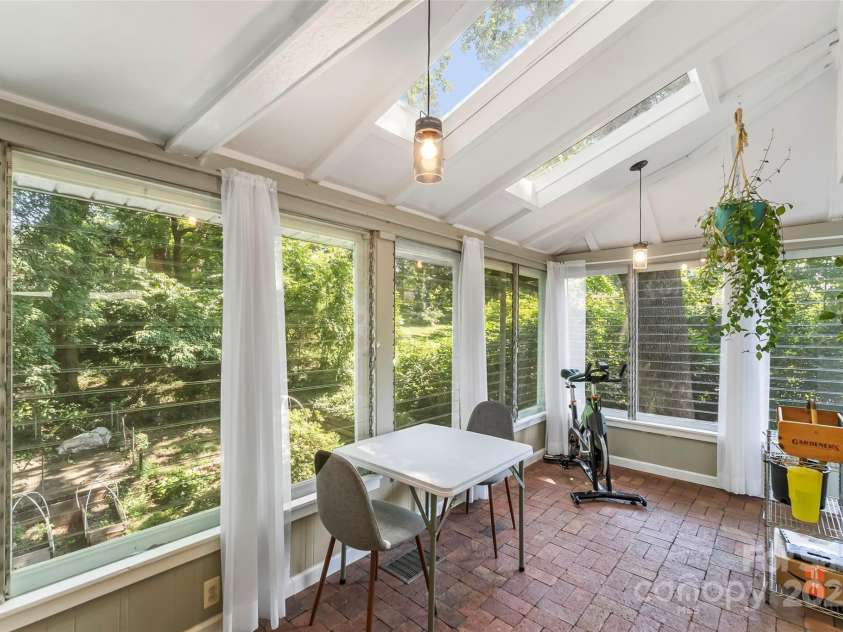 300 Patton Street, Morganton, NC 28655.  MLS# CAR4286372, YatesRealty ID 29318. 