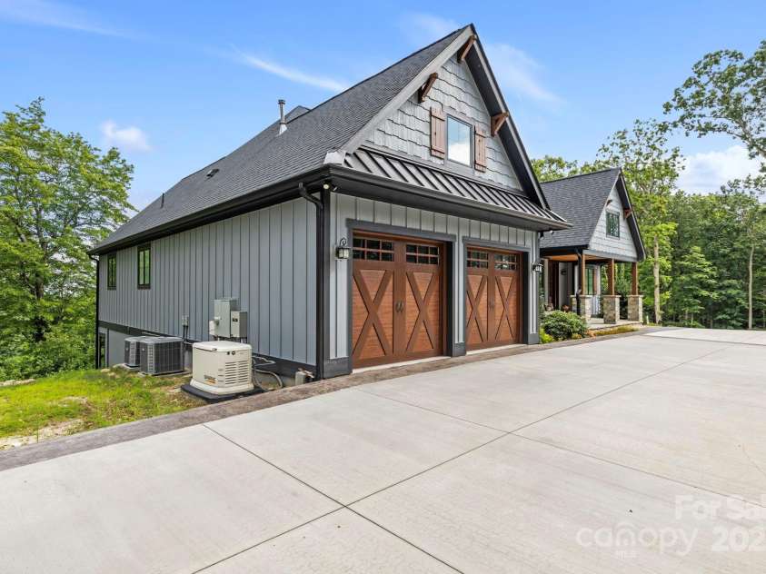 231 Tower Circle, Laurel Park, NC 28739.  MLS# CAR4276867, YatesRealty ID 29319. 