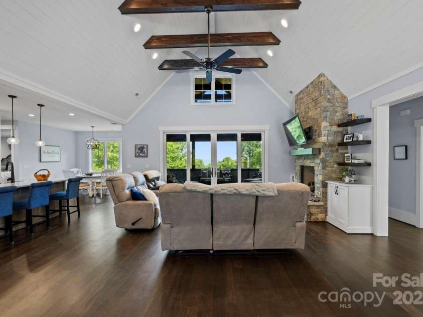 231 Tower Circle, Laurel Park, NC 28739.  MLS# CAR4276867, YatesRealty ID 29319. 