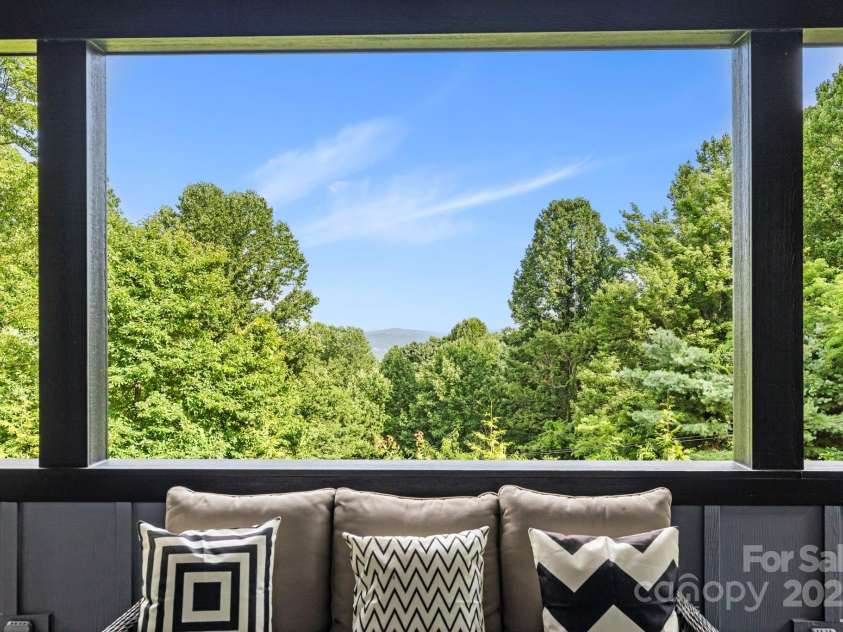 231 Tower Circle, Laurel Park, NC 28739.  MLS# CAR4276867, YatesRealty ID 29319. 