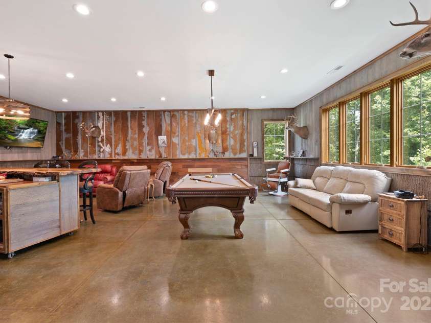 231 Tower Circle, Laurel Park, NC 28739.  MLS# CAR4276867, YatesRealty ID 29319. 