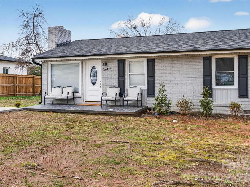 19417 Center Street, Cornelius, NC 28031.  MLS# CAR4349408, YatesRealty ID 2932. 