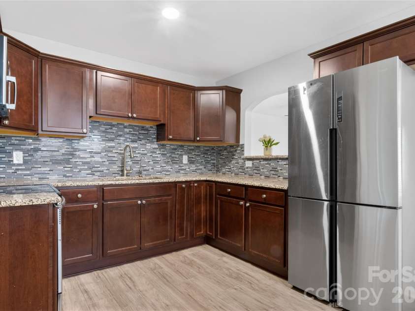 19417 Center Street, Cornelius, NC 28031.  MLS# CAR4349408, YatesRealty ID 2932. 
