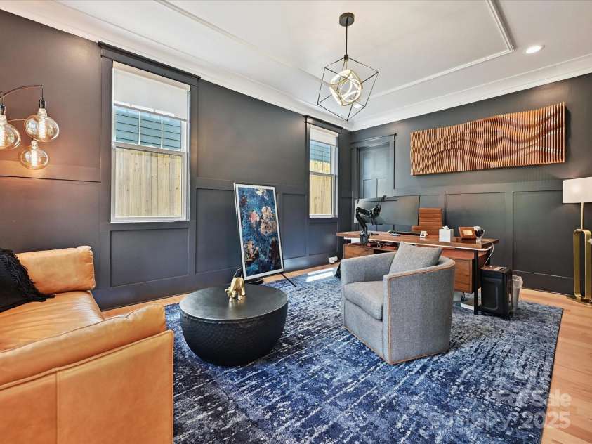 3814 Churchill Road, Charlotte, NC 28211.  MLS# CAR4286763, YatesRealty ID 29320. Executive office.