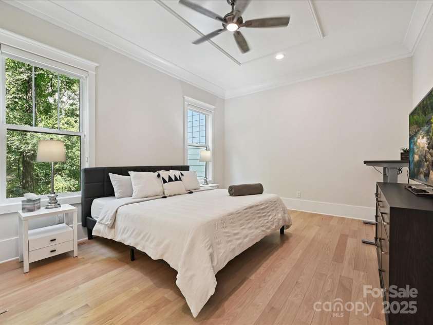 3814 Churchill Road, Charlotte, NC 28211.  MLS# CAR4286763, YatesRealty ID 29320. Guest bedroom on main.