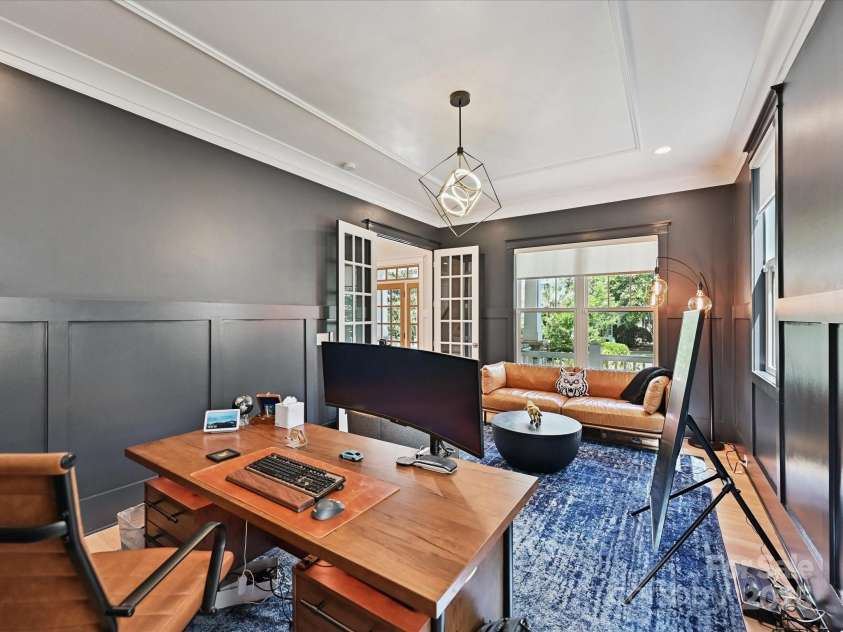 3814 Churchill Road, Charlotte, NC 28211.  MLS# CAR4286763, YatesRealty ID 29320. Office.