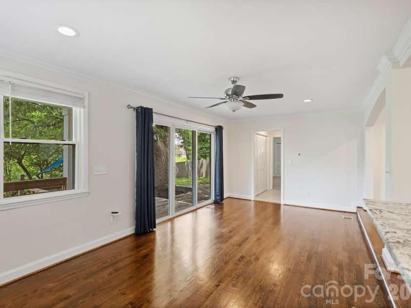 4824 Gilmore Drive, Charlotte, NC 28209.  MLS# CAR4389651, YatesRealty ID 29320. 
