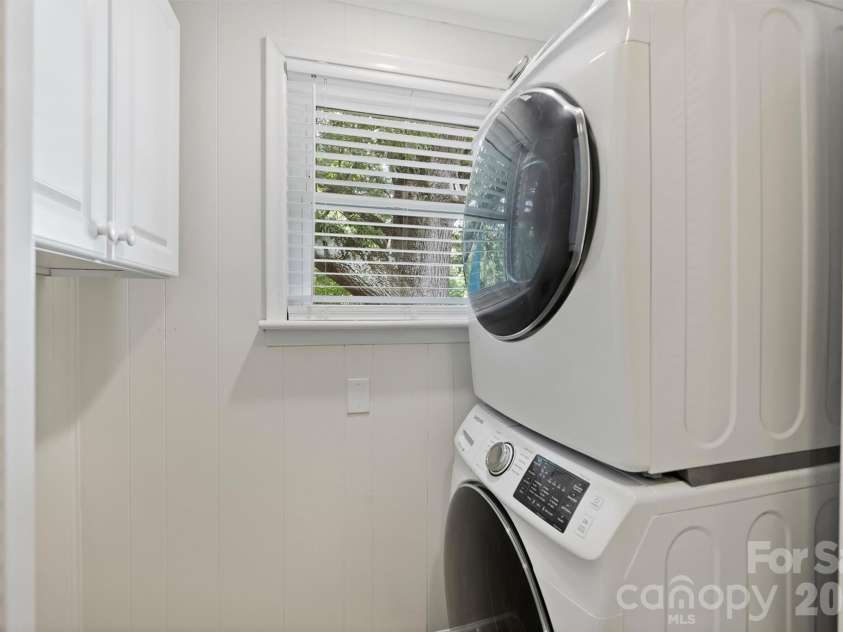 4824 Gilmore Drive, Charlotte, NC 28209.  MLS# CAR4389651, YatesRealty ID 29320. 
