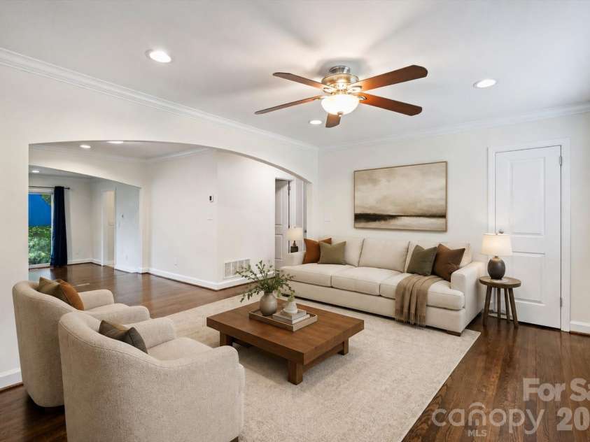 4824 Gilmore Drive, Charlotte, NC 28209.  MLS# CAR4418020, YatesRealty ID 29320. Virtually staged