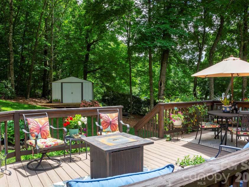 8 Shadowbrook Drive, Weaverville, NC 28787.  MLS# CAR4388489, YatesRealty ID 29322. 