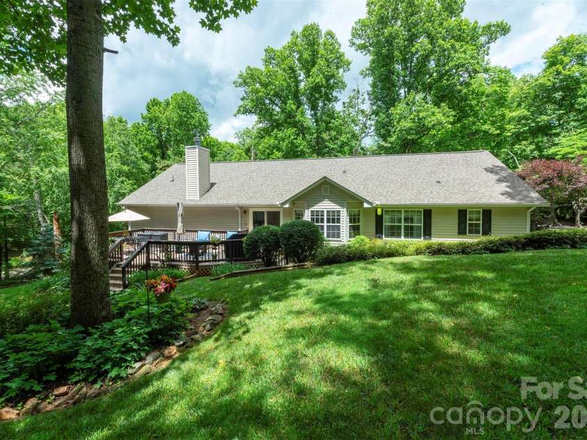 8 Shadowbrook Drive, Weaverville, NC 28787.  MLS# CAR4388489, YatesRealty ID 29322. 