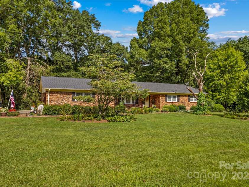 270 Lewis ferry Road, Statesville, NC 28625.  MLS# CAR4283233, YatesRealty ID 29323. 