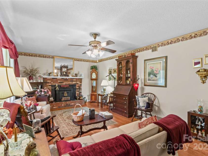 270 Lewis ferry Road, Statesville, NC 28625.  MLS# CAR4283233, YatesRealty ID 29323. 