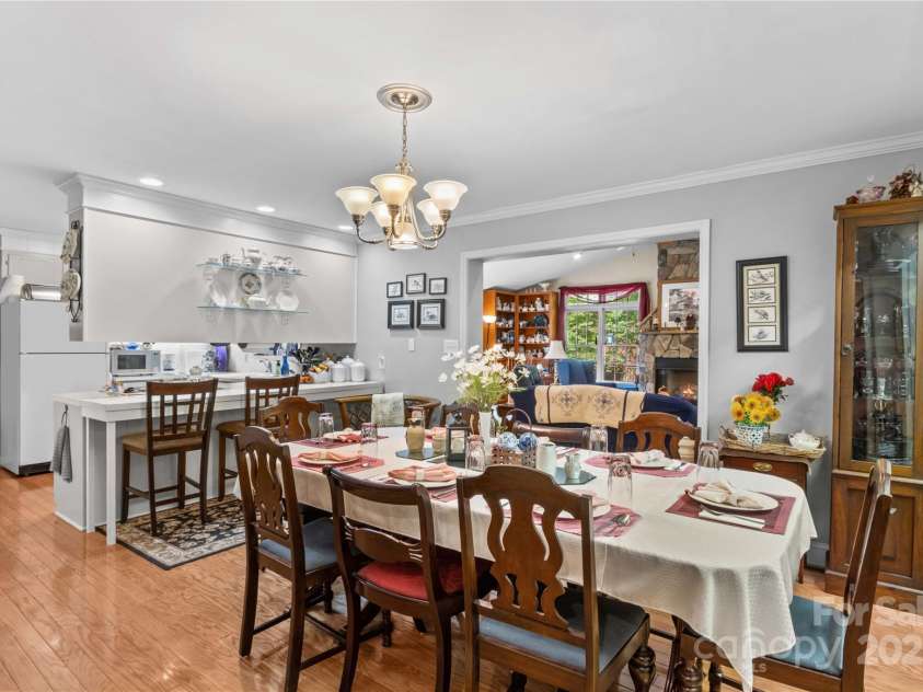 270 Lewis ferry Road, Statesville, NC 28625.  MLS# CAR4283233, YatesRealty ID 29323. 