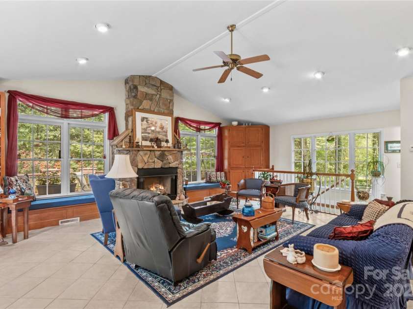 270 Lewis ferry Road, Statesville, NC 28625.  MLS# CAR4283233, YatesRealty ID 29323. 