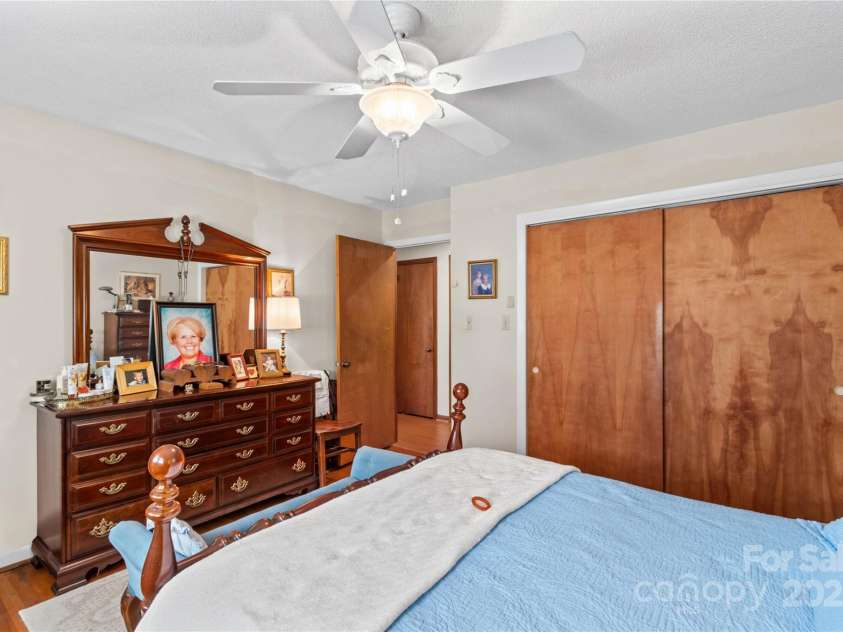 270 Lewis ferry Road, Statesville, NC 28625.  MLS# CAR4283233, YatesRealty ID 29323. 