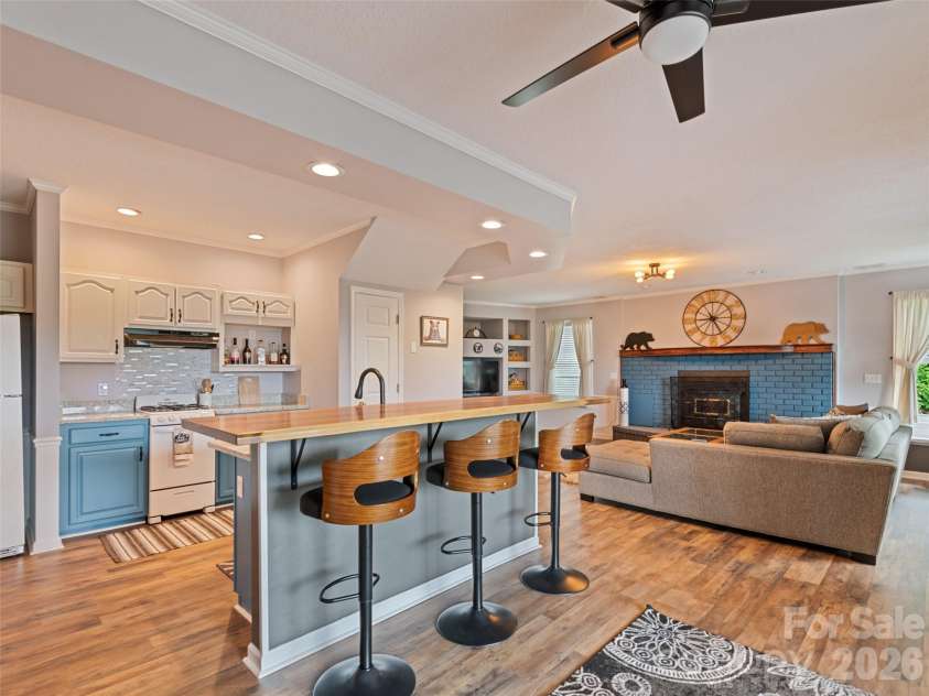 9 Perrion Avenue, Weaverville, NC 28787.  MLS# CAR4389434, YatesRealty ID 29324. 